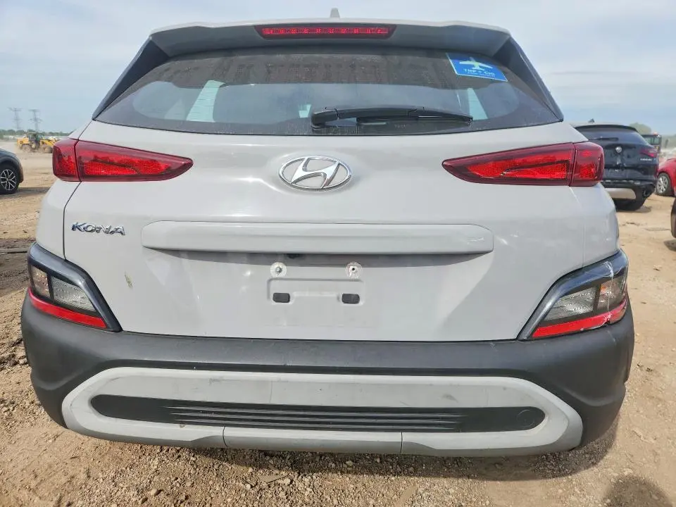 2023 HYUNDAI KONA SE  