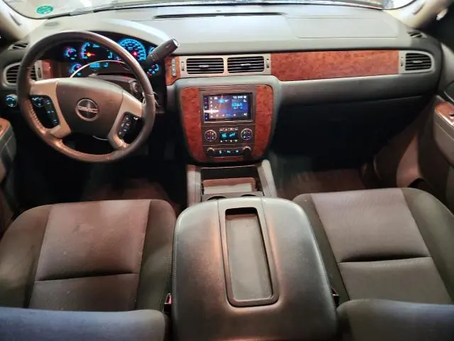 2011 GMC YUKON SLE  