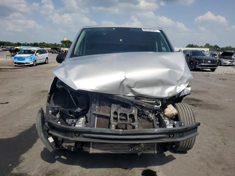 2018 MERCEDES-BENZ METRIS   