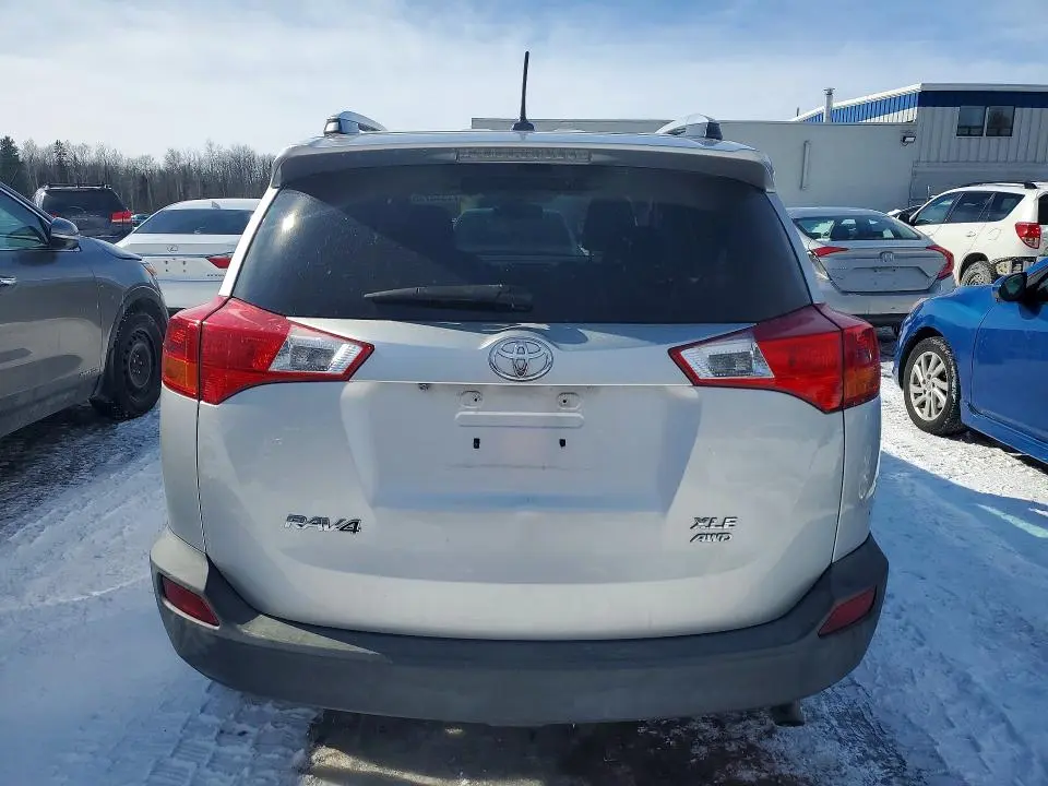 2015 TOYOTA RAV4 XLE  