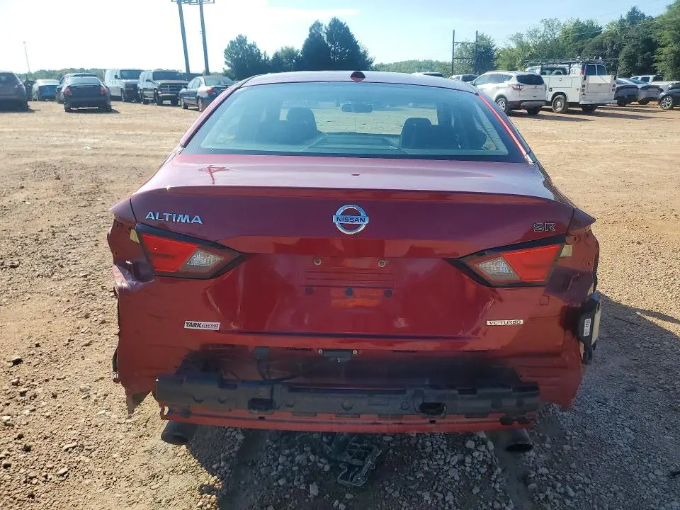 2019 NISSAN ALTIMA SR  