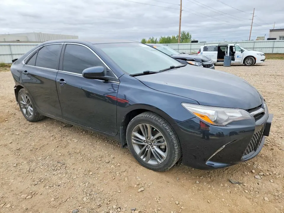 2017 TOYOTA CAMRY SE  