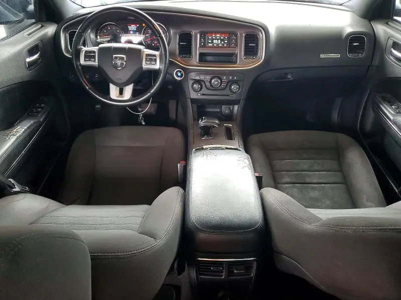 2013 DODGE CHARGER SE  