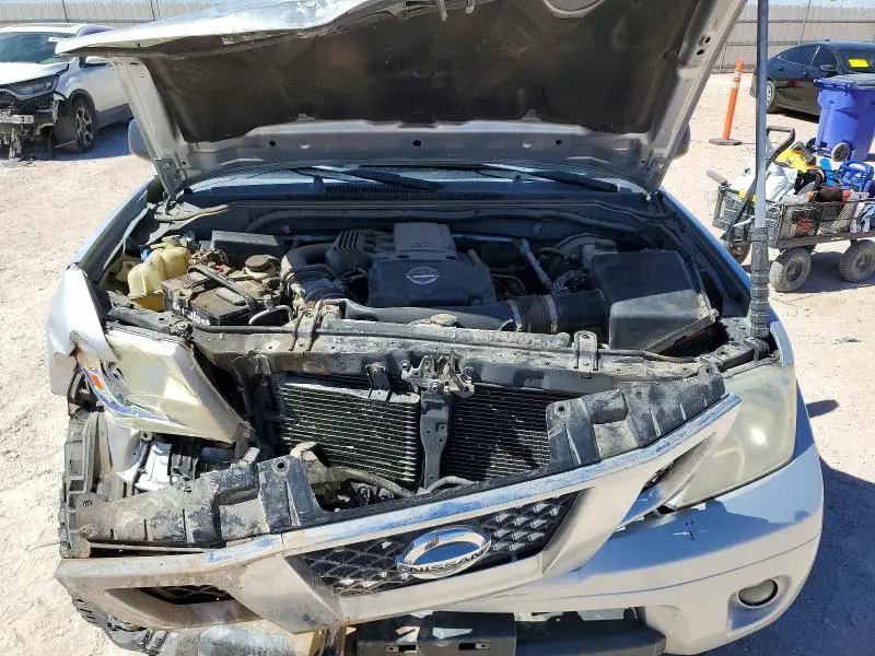 2014 NISSAN FRONTIER SV V6  