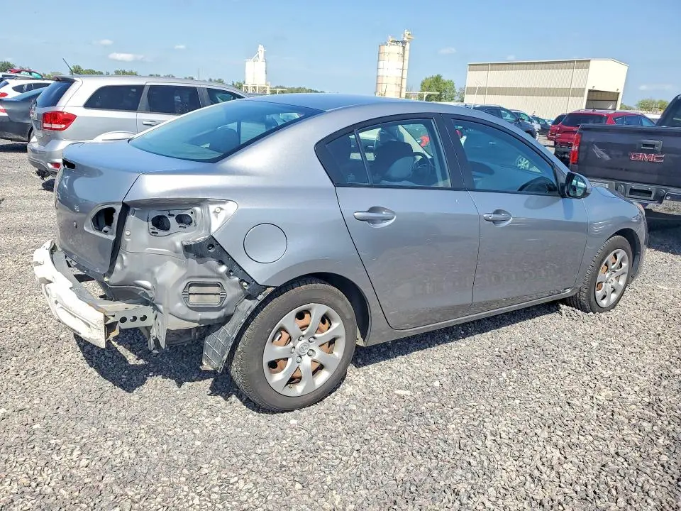2011 MAZDA 3 I  