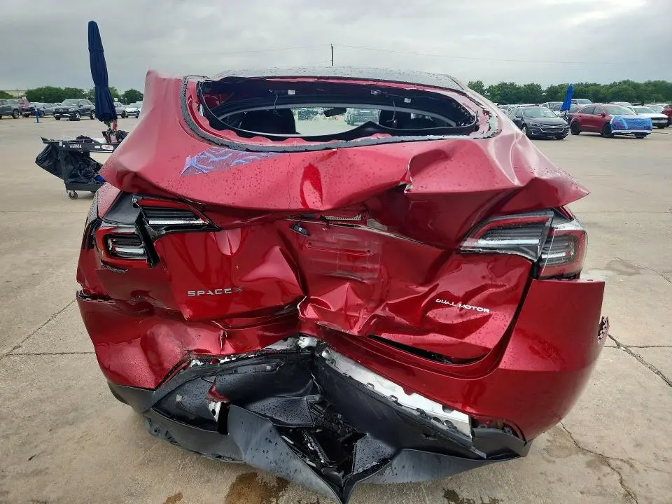 2024 TESLA MODEL Y   