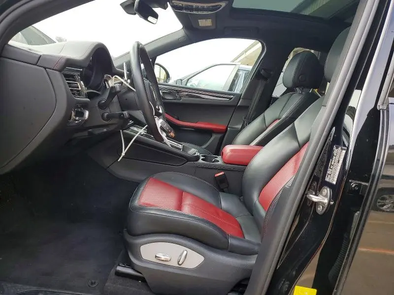 2023 PORSCHE MACAN BASE  