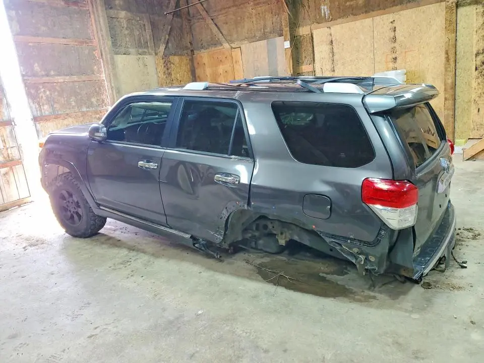 2012 TOYOTA 4RUNNER SR5  