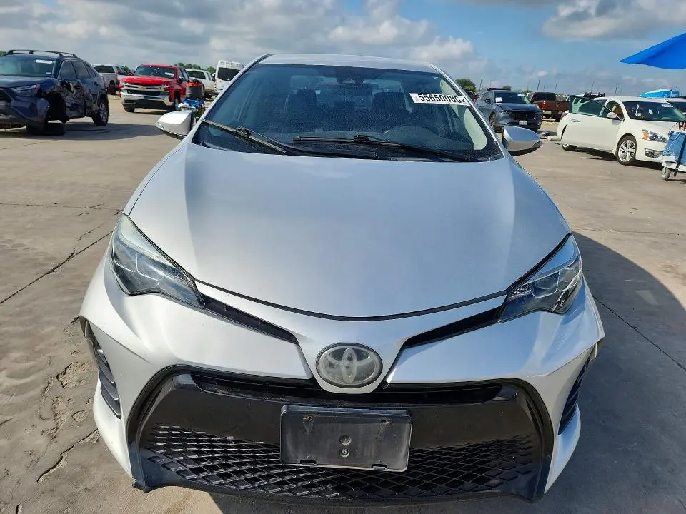 2019 TOYOTA COROLLA SE  