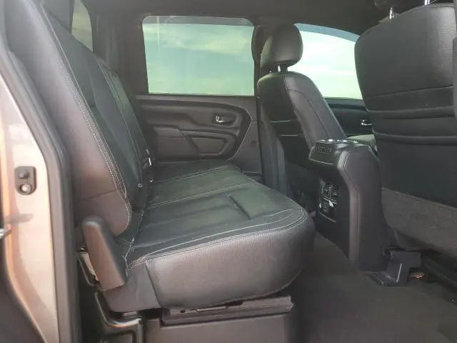 2019 NISSAN TITAN XD SL  