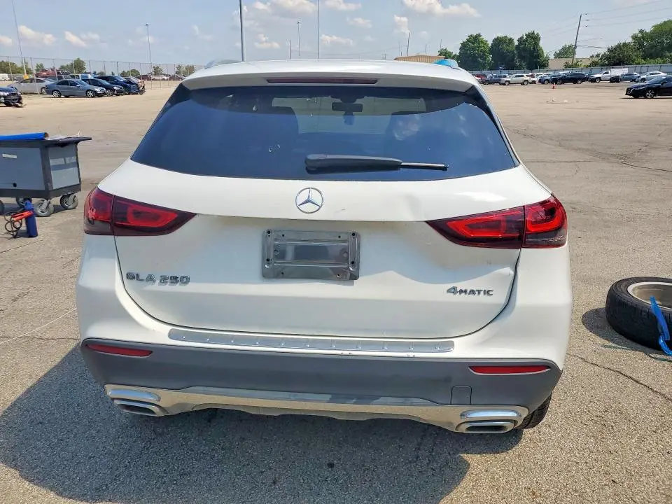2022 MERCEDES-BENZ GLA 250 4MATIC  