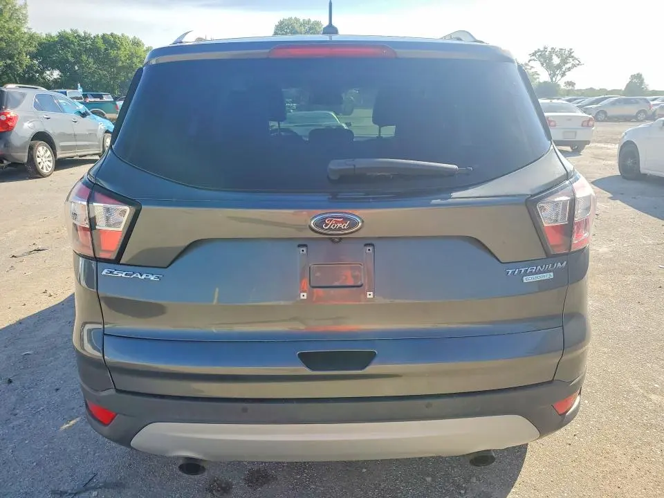 2017 FORD ESCAPE TITANIUM  