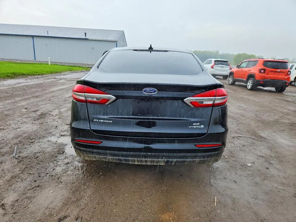 2019 FORD FUSION SE  