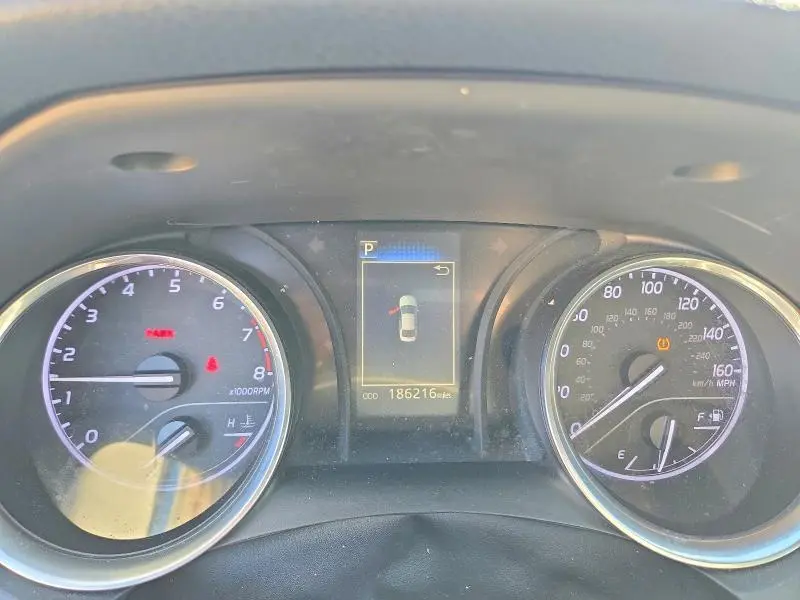 2018 TOYOTA CAMRY SE  