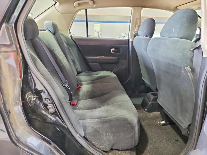 2011 NISSAN VERSA 1.8 S  