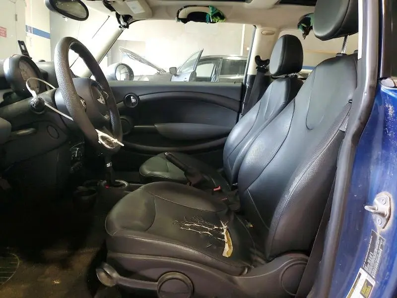 2012 MINI COOPER   