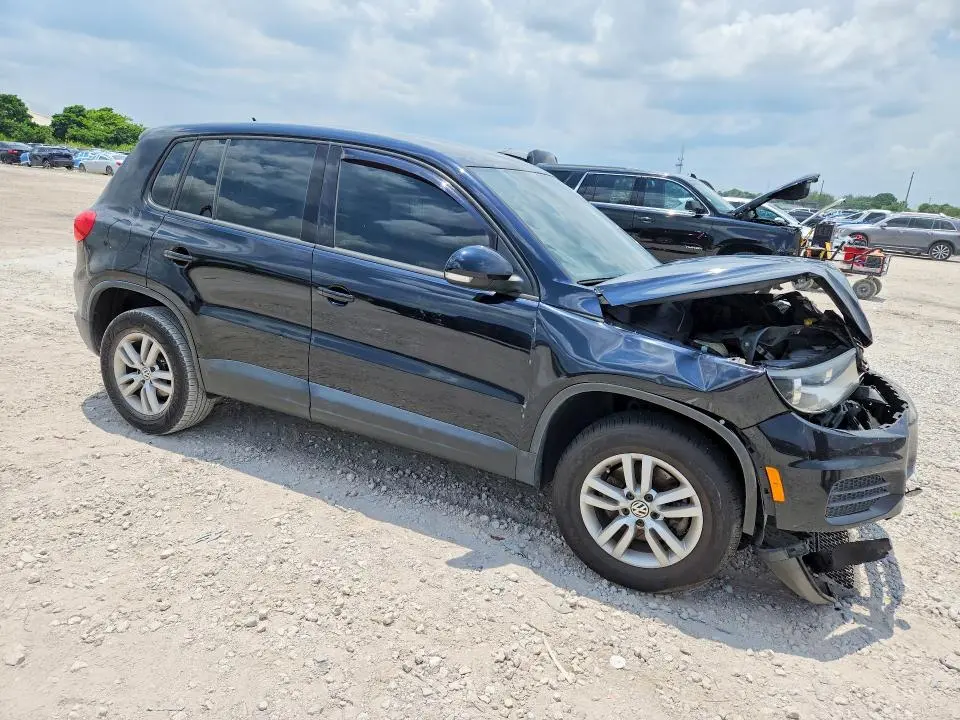 2014 VOLKSWAGEN TIGUAN S  