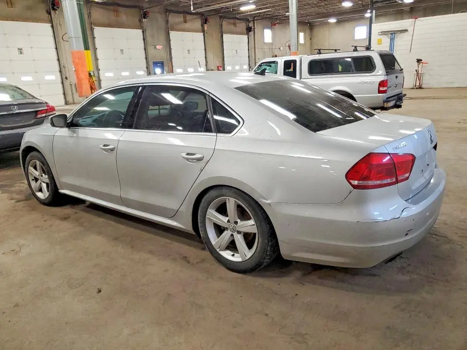 2015 VOLKSWAGEN PASSAT S  