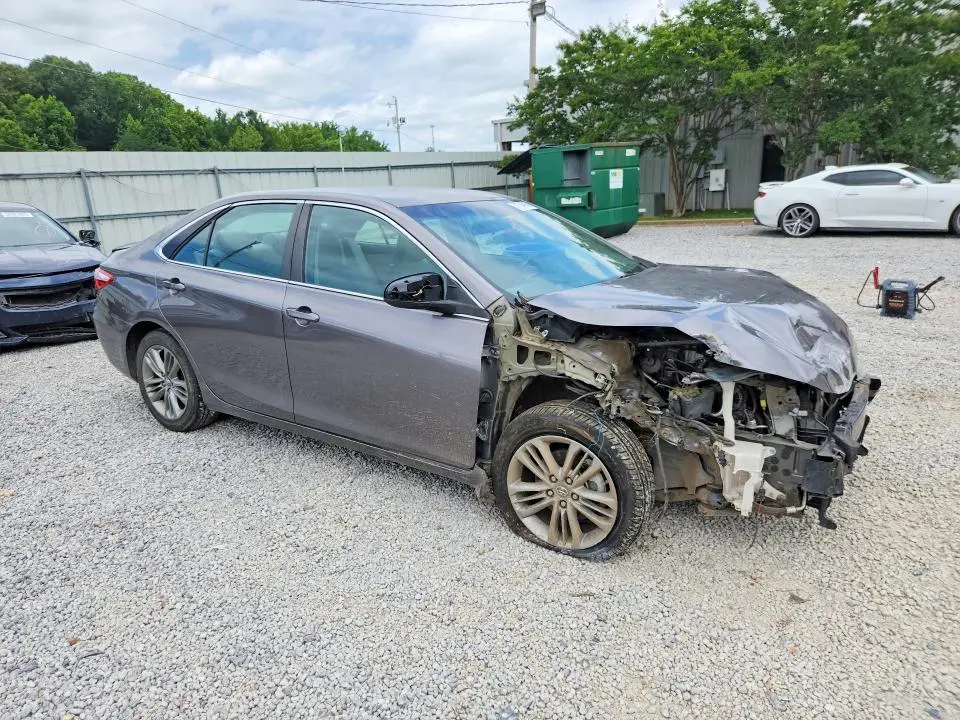 2017 TOYOTA CAMRY SE  