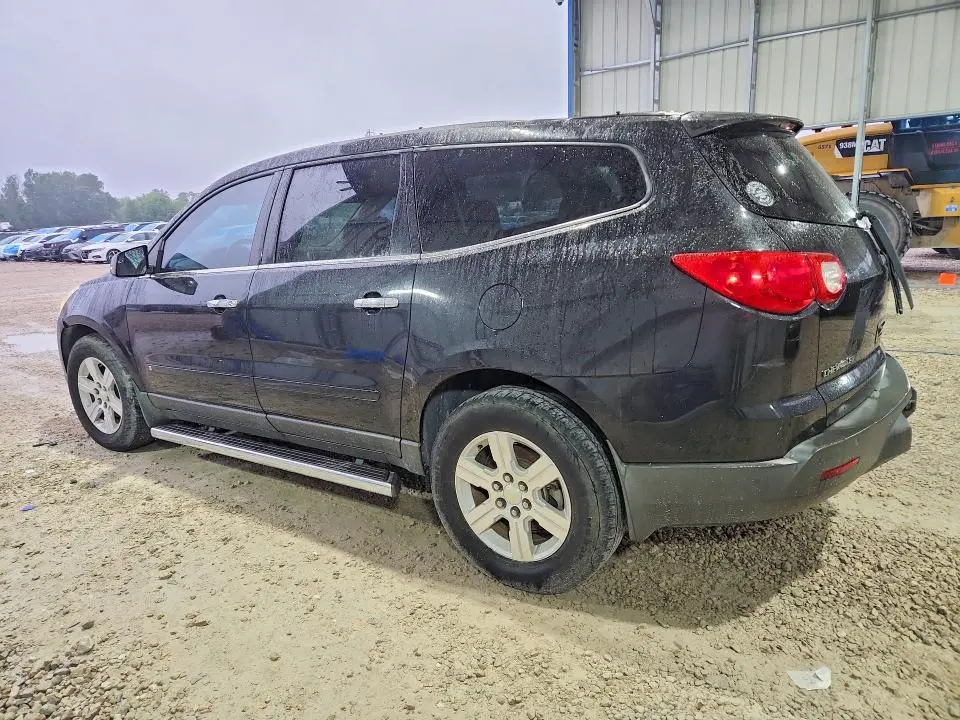 2010 CHEVROLET TRAVERSE LT  