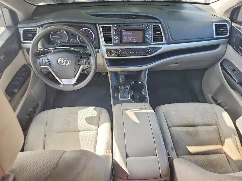 2015 TOYOTA HIGHLANDER LE  