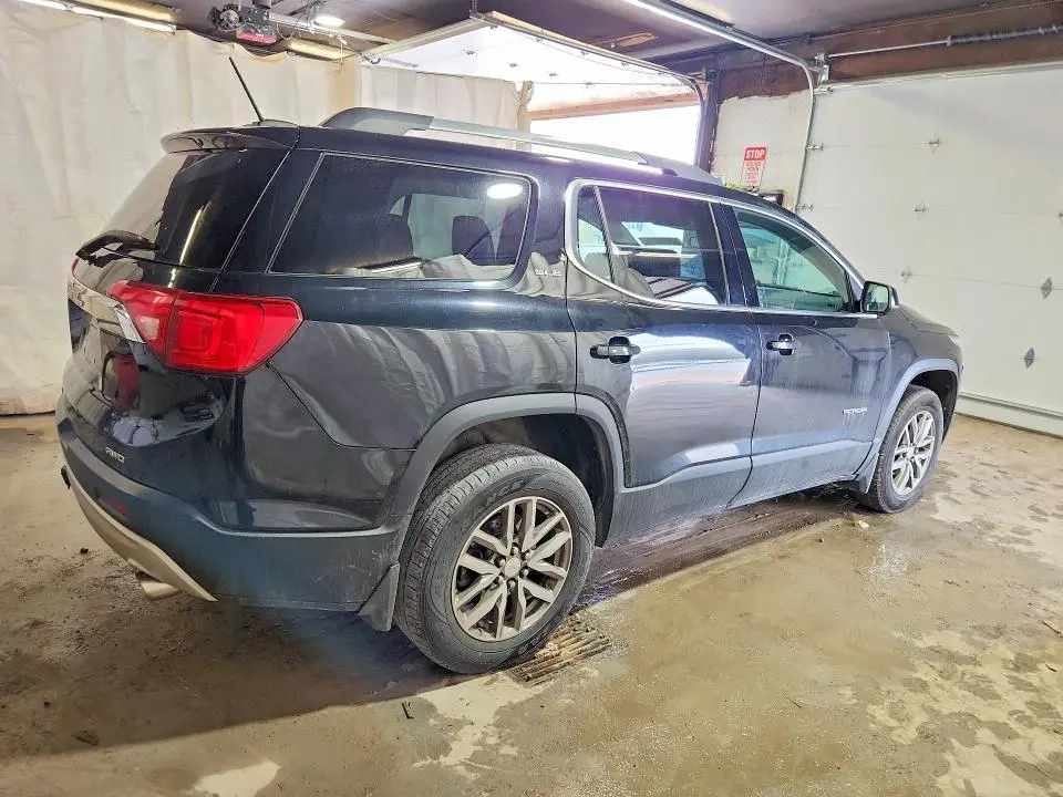 2017 GMC ACADIA SLE  