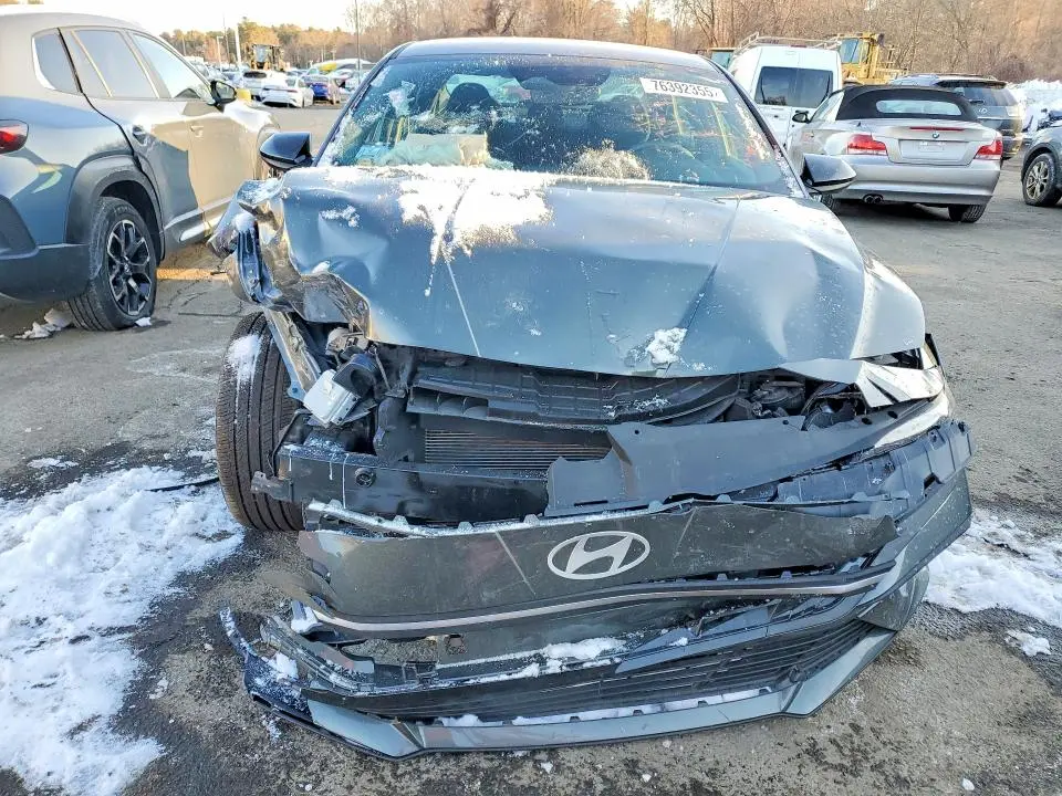 2025 HYUNDAI ELANTRA SEL SPORT  
