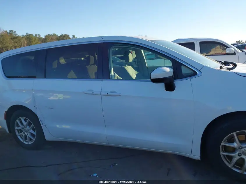 2017 CHRYSLER PACIFICA TOURING