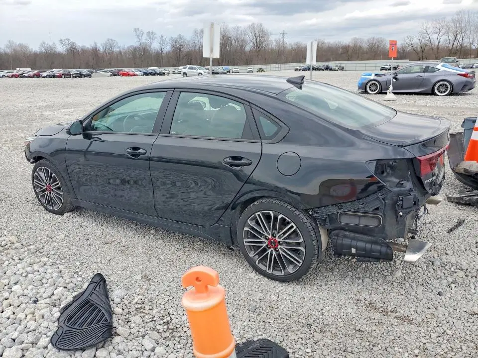 2023 KIA FORTE GT  