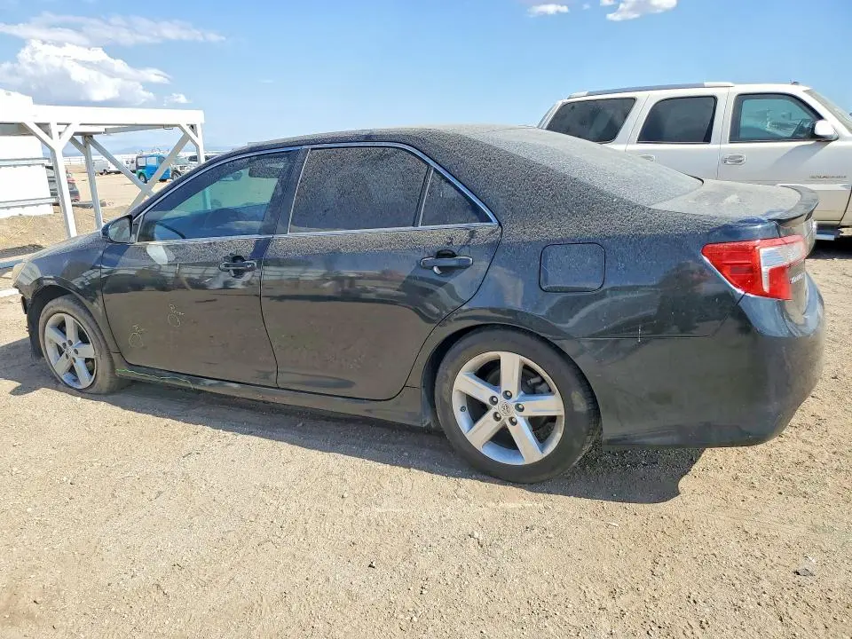 2014 TOYOTA CAMRY SE  