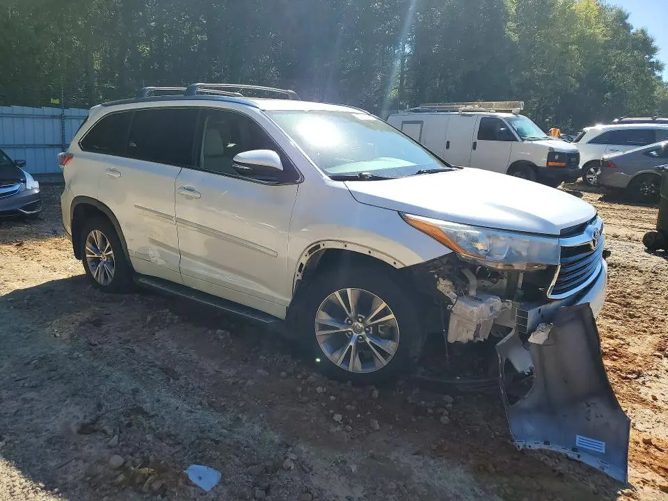 2015 TOYOTA HIGHLANDER XLE  