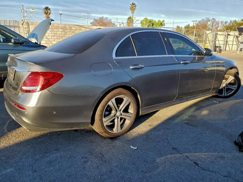 2017 MERCEDES-BENZ E 300  