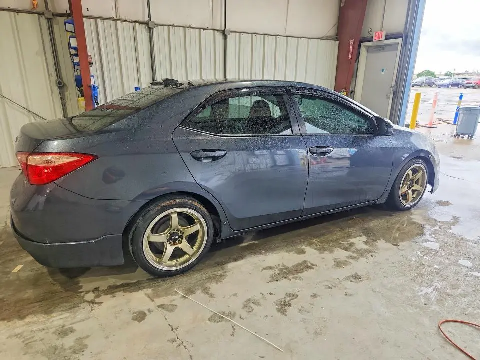 2018 TOYOTA COROLLA LE  
