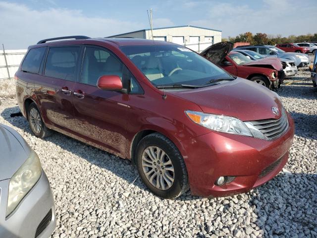 2014 TOYOTA SIENNA XLE