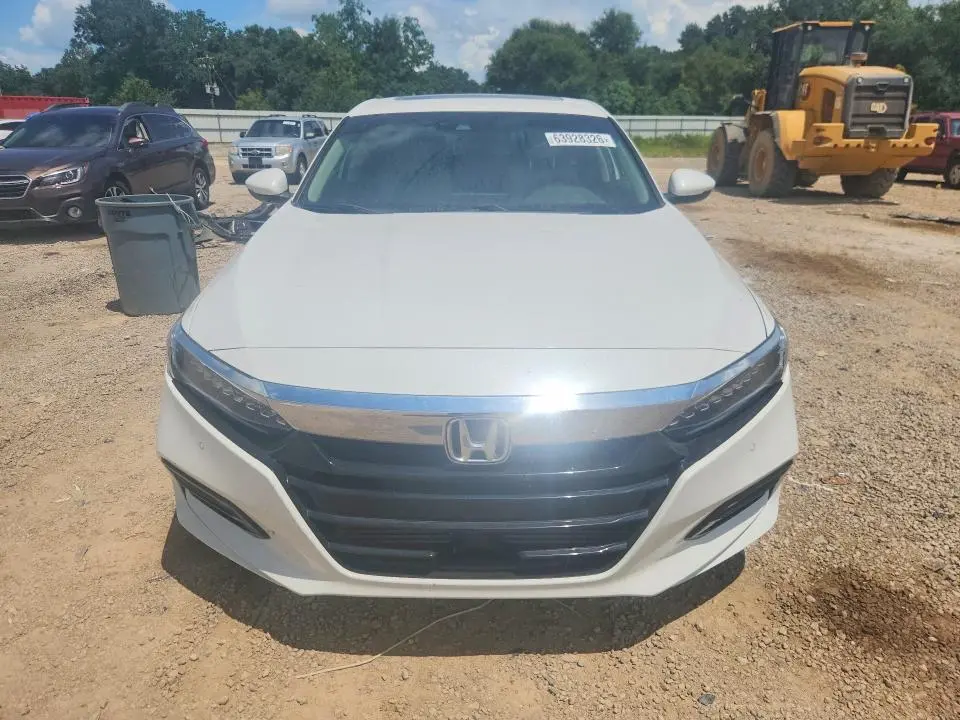 2019 HONDA ACCORD TOURING  