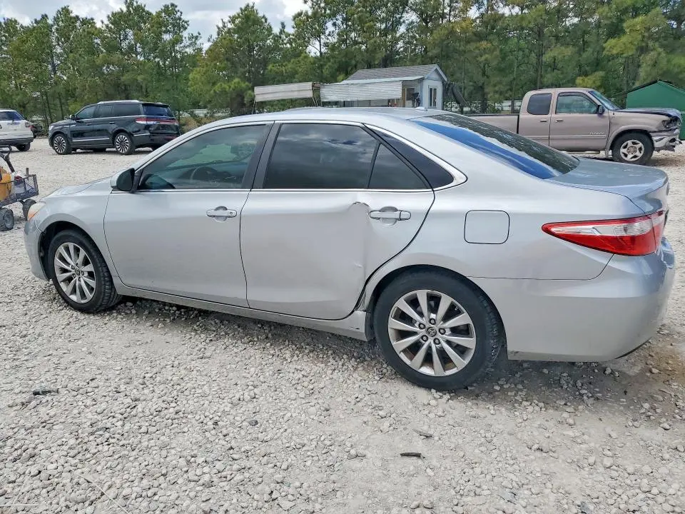 2016 TOYOTA CAMRY XLE  