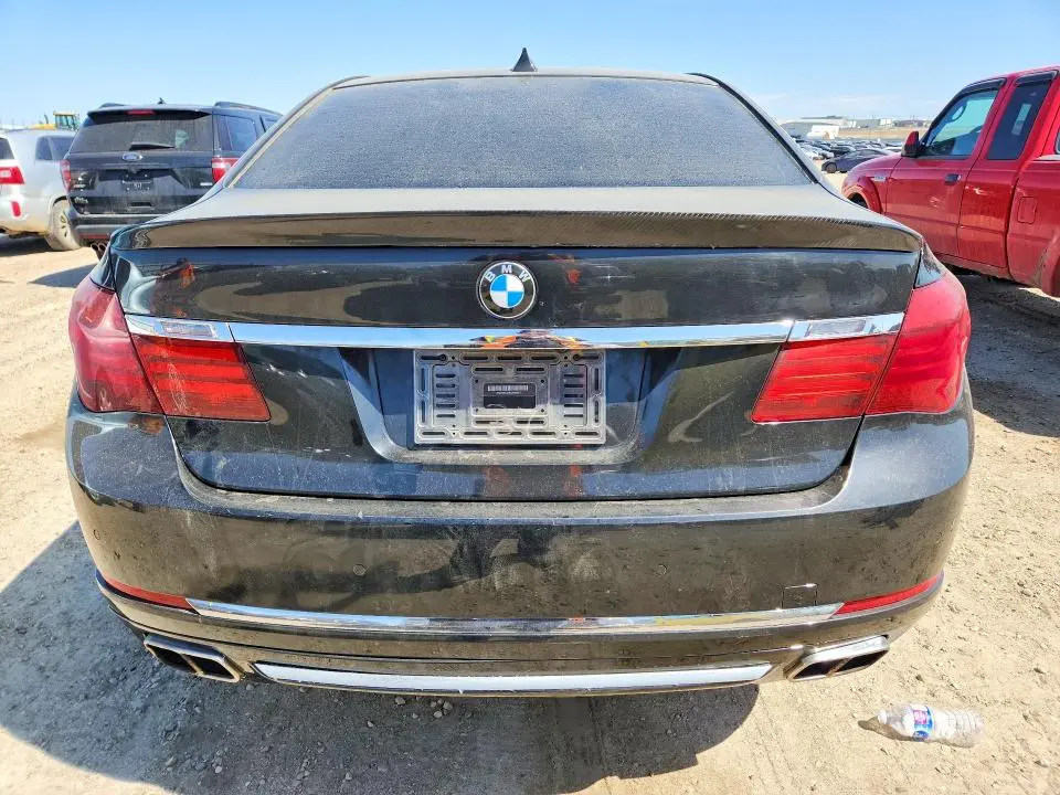2013 BMW 750 XI  