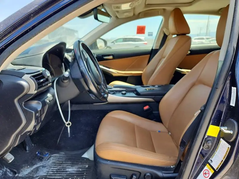 2017 LEXUS IS 300  