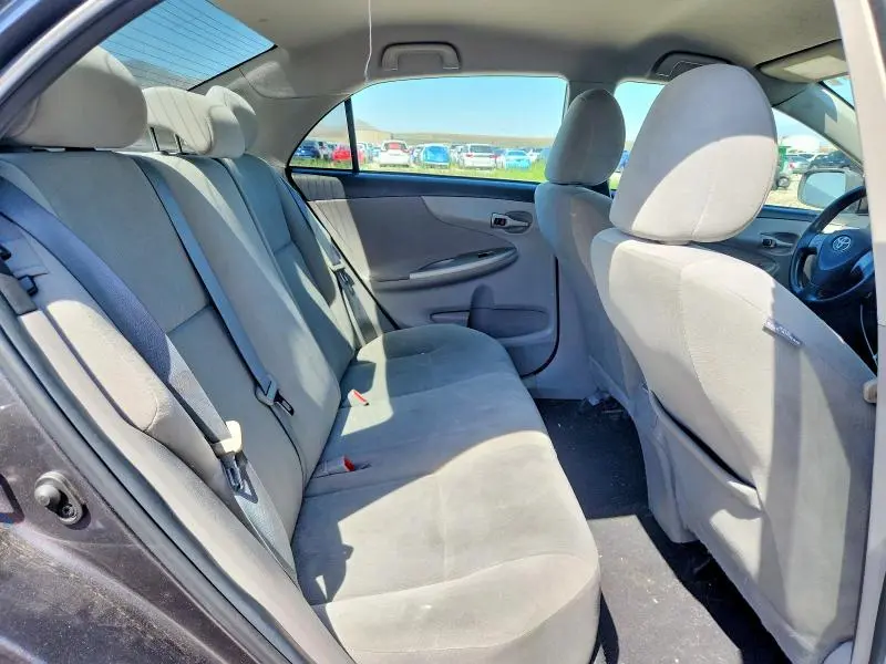 2013 TOYOTA COROLLA LE  
