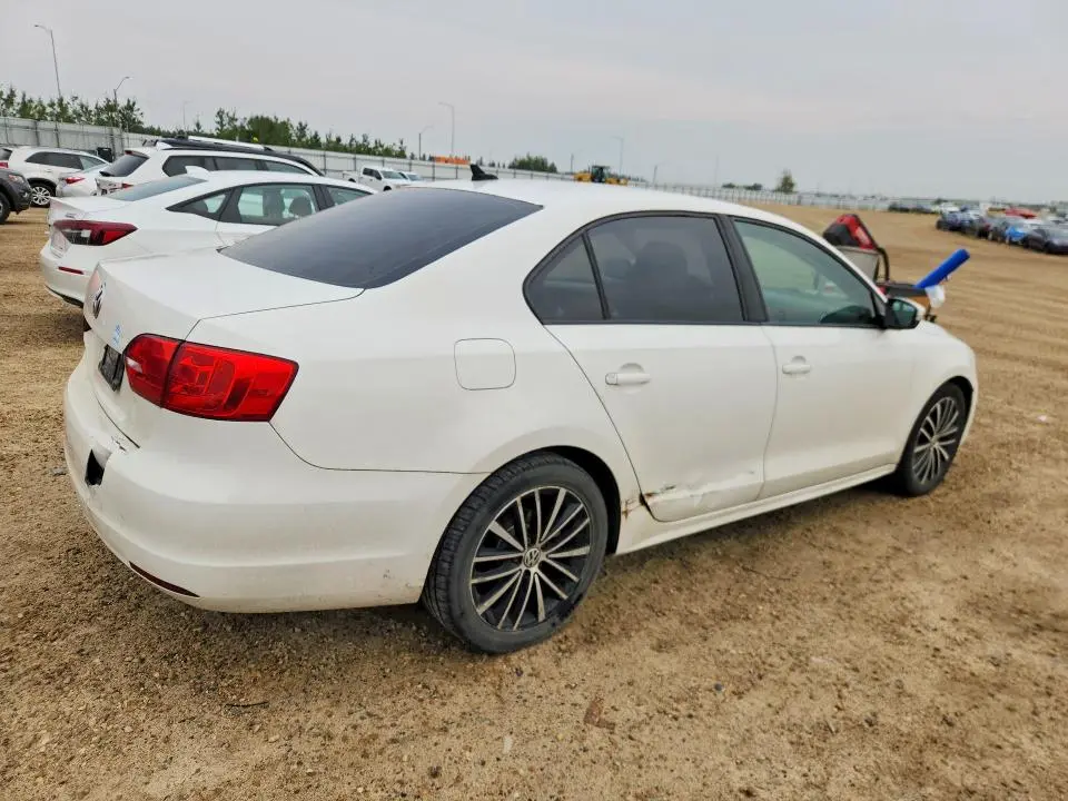 2013 VOLKSWAGEN JETTA SE  