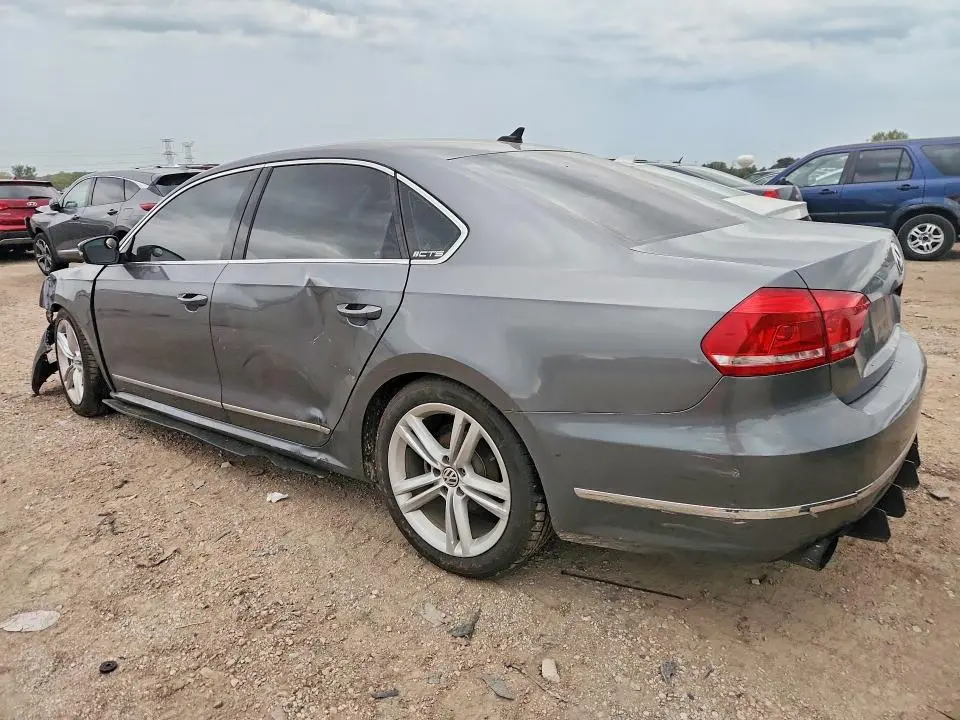 2015 VOLKSWAGEN PASSAT SEL  