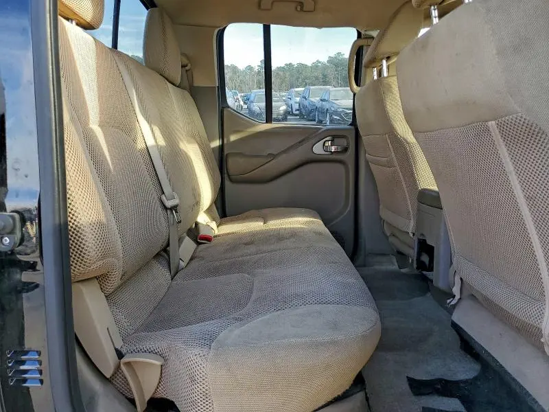 2015 NISSAN FRONTIER S  