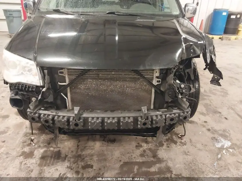 2012 CHRYSLER TOWN & COUNTRY LIMITED