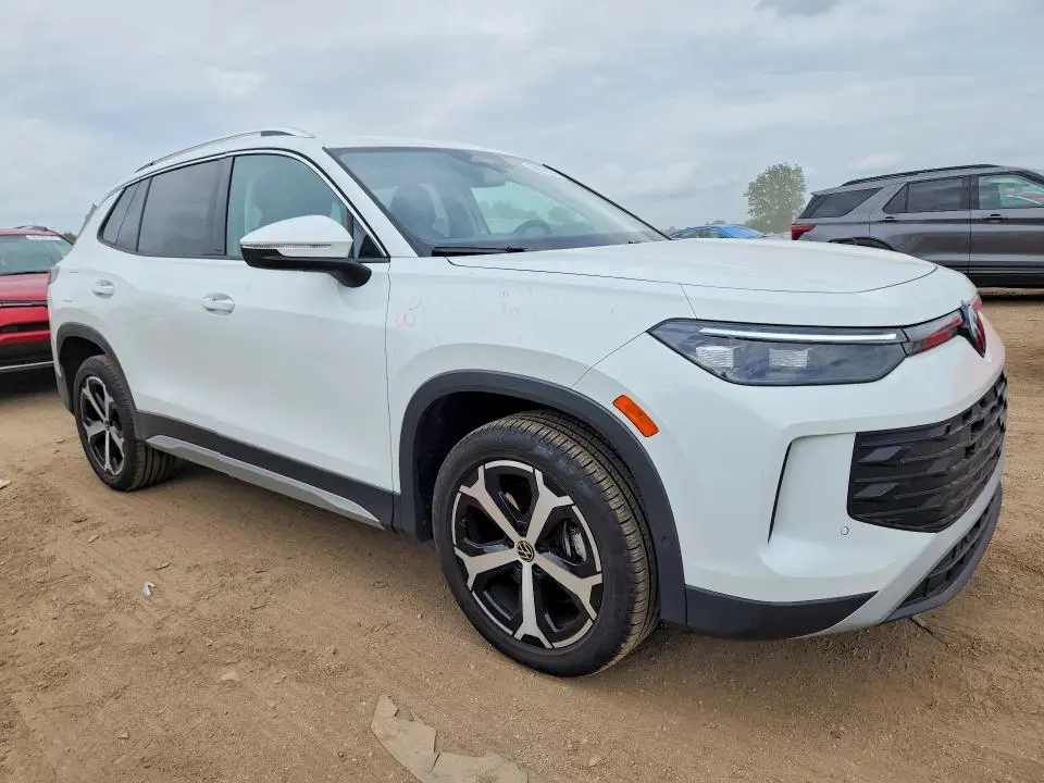 2025 VOLKSWAGEN TIGUAN SE  