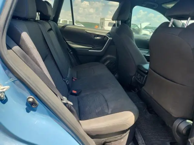 2022 TOYOTA RAV4 SE  