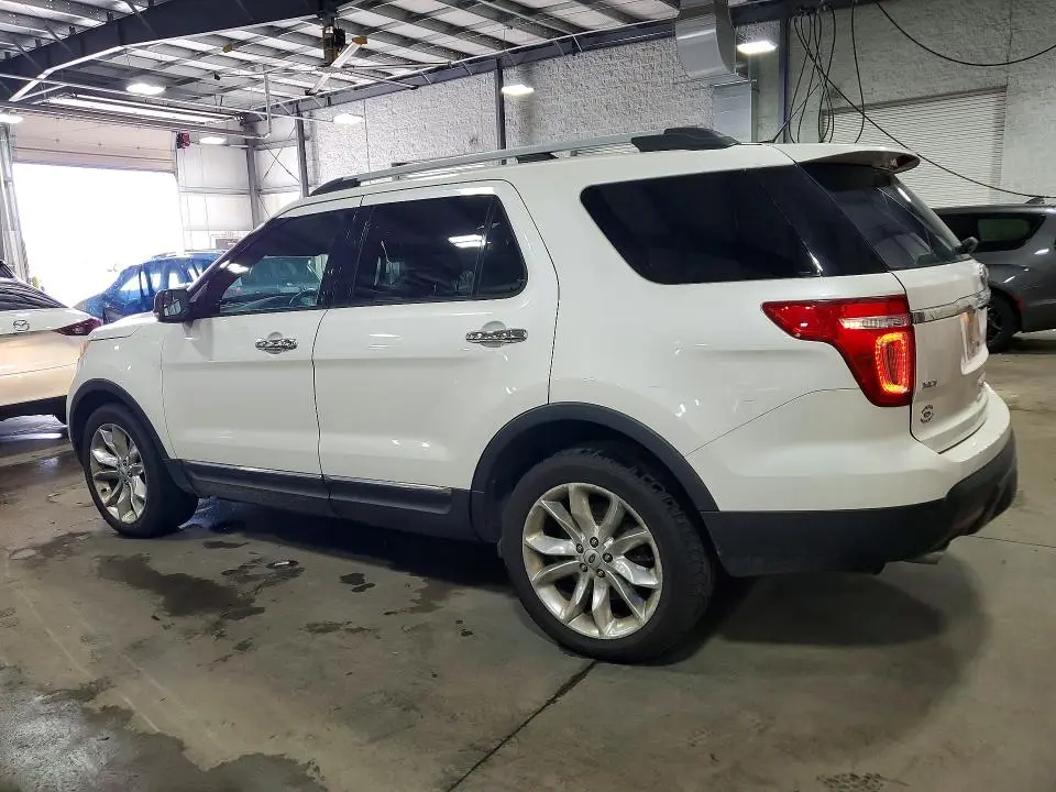 2015 FORD EXPLORER XLT  