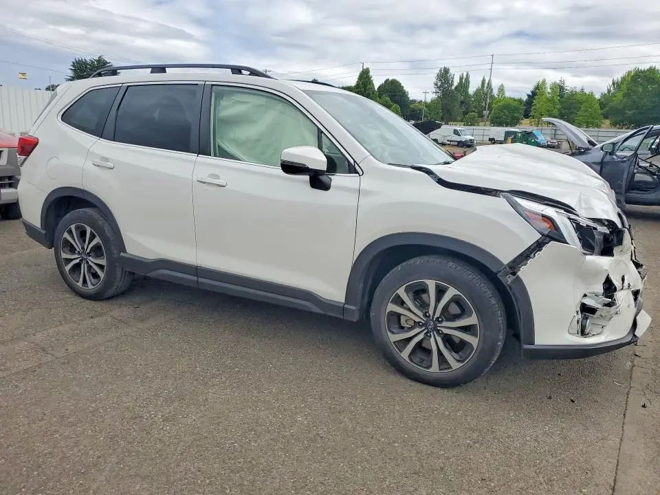 2022 SUBARU FORESTER LIMITED  
