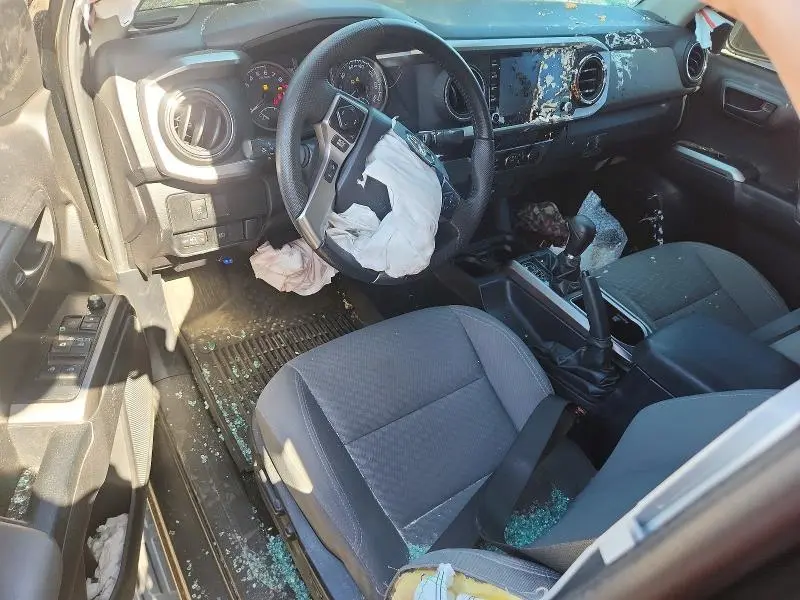 2022 TOYOTA TACOMA SR5 V6  