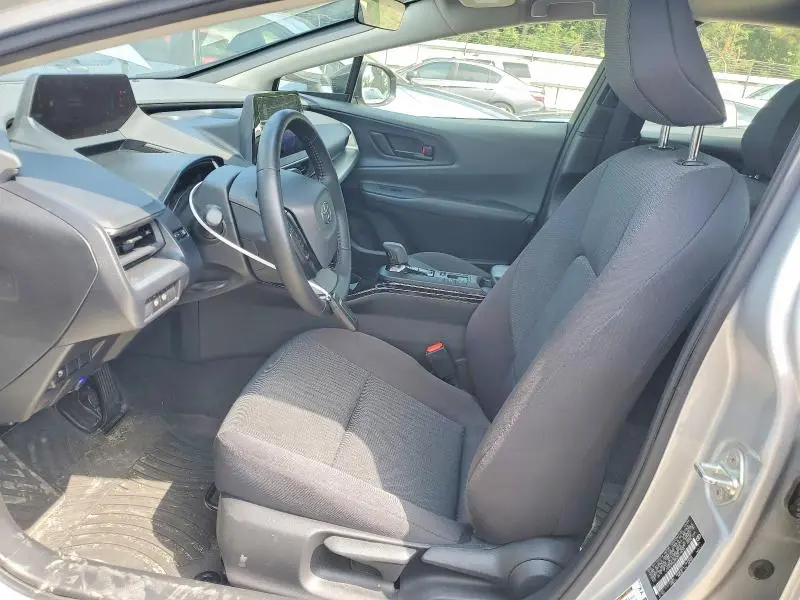 2024 TOYOTA PRIUS LE  