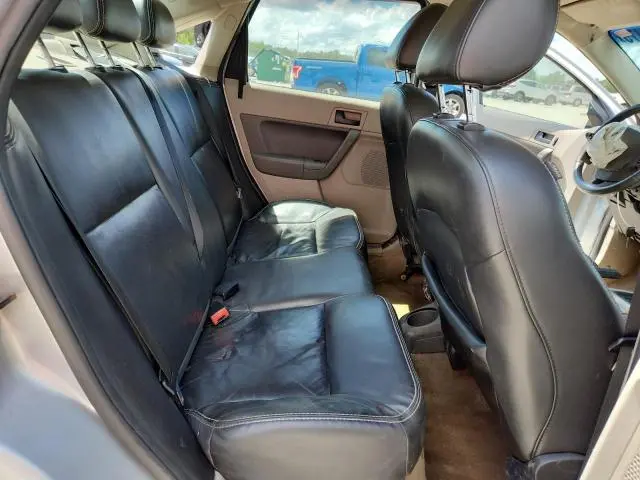 2010 FORD FOCUS SE  